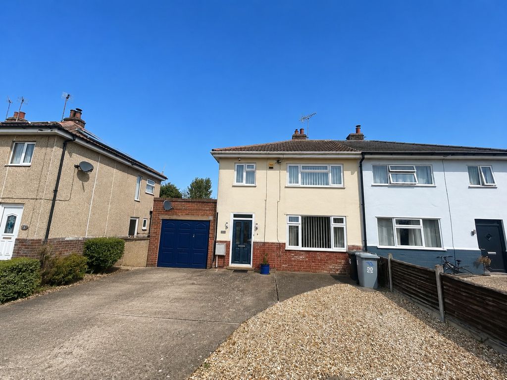 Property photo 1 of 3