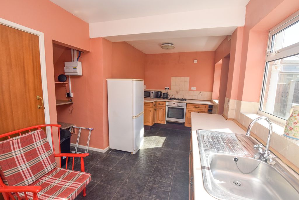 Property photo 3 of 17