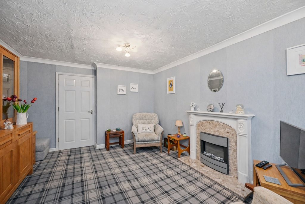 Additional image 4 of 2 bed flat for saleRoss Court, Rugby CV21