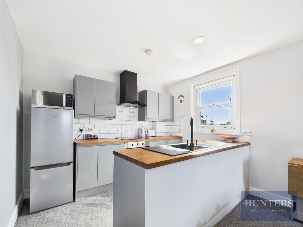 Property photo 1 of 12 Cam02256G0-Pr0262-Still008.Jpg