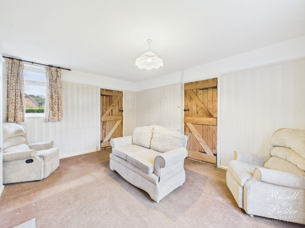 Property photo 2 of 14 Cam02127G0-Pr0377-Still002