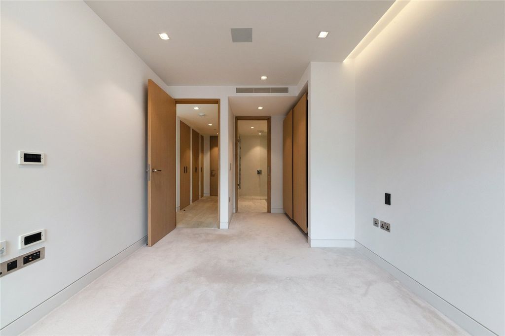 Property photo 3 of 16 Picture No. 33