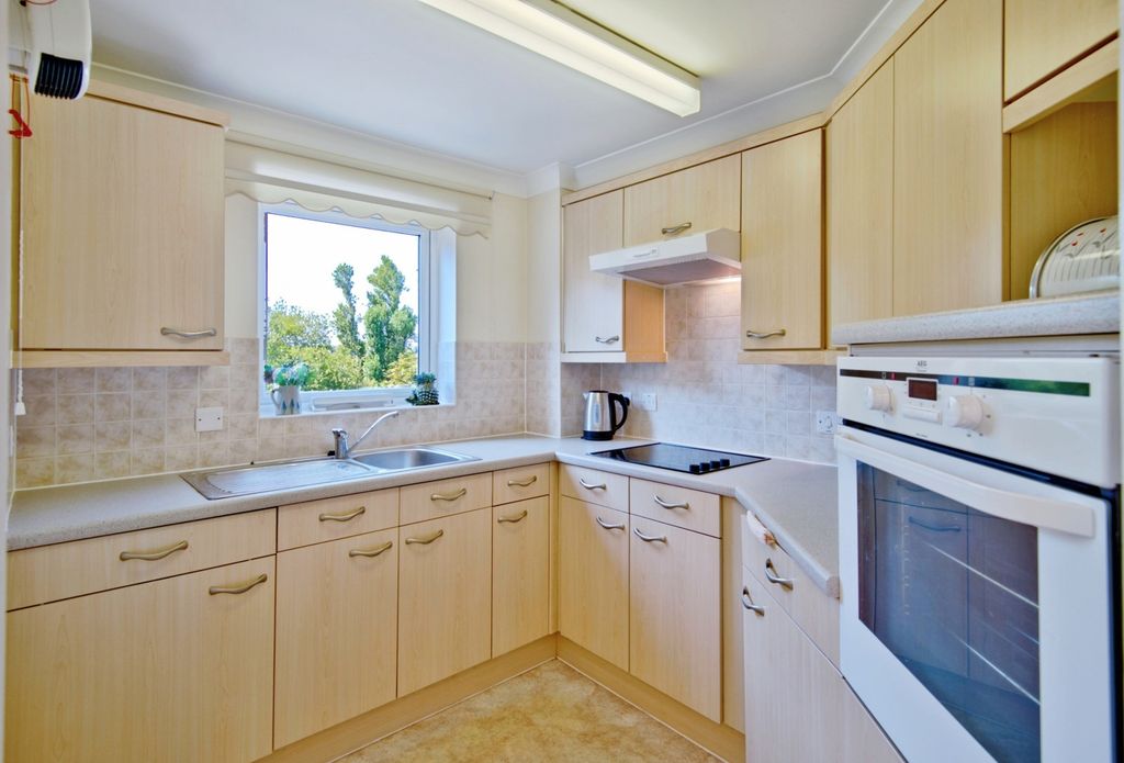 Property photo 2 of 17 Pbox-Img.Jpg