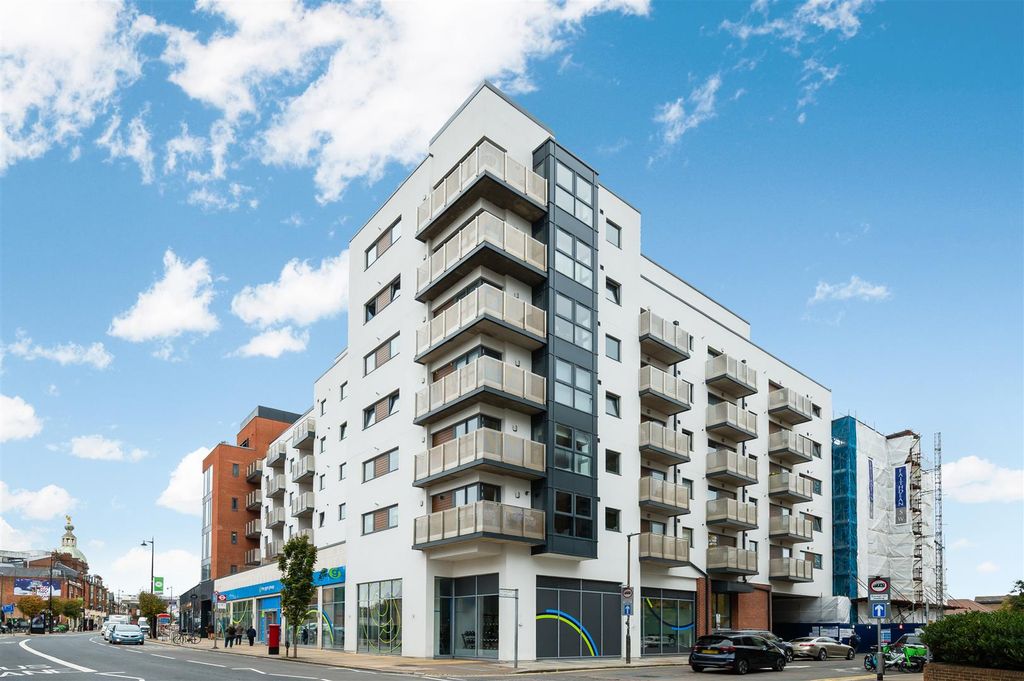 Property photo 1 of 9