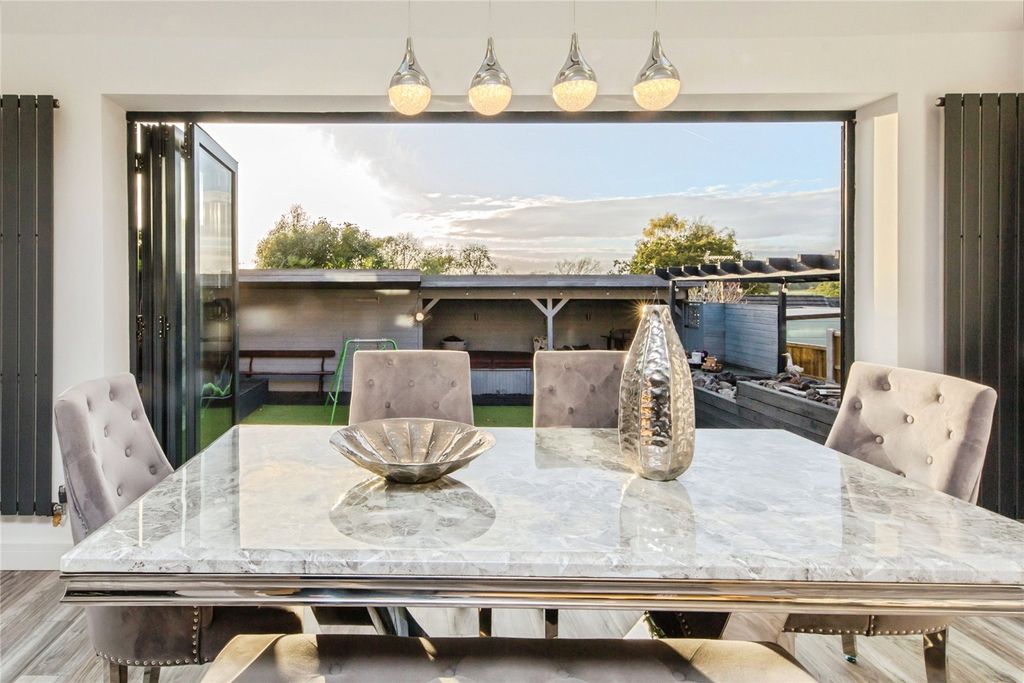 Property photo 2 of 26 Picture No. 06