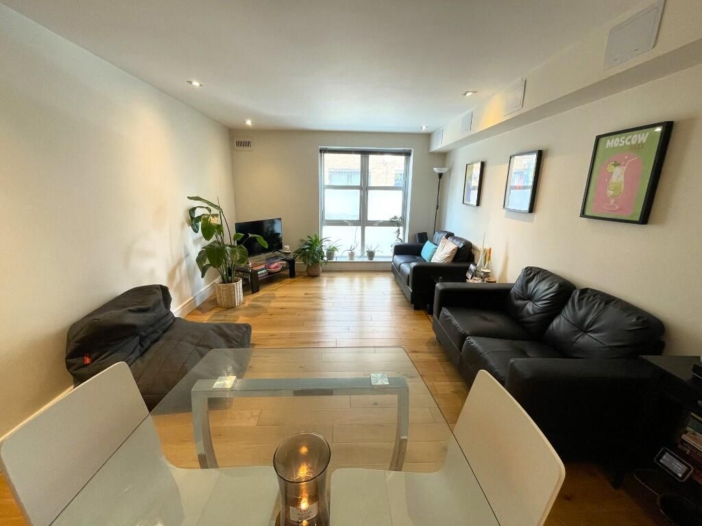 Property photo 3 of 11