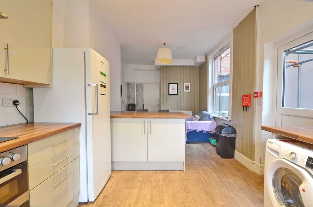 Property photo 3 of 12 Picture No. 05