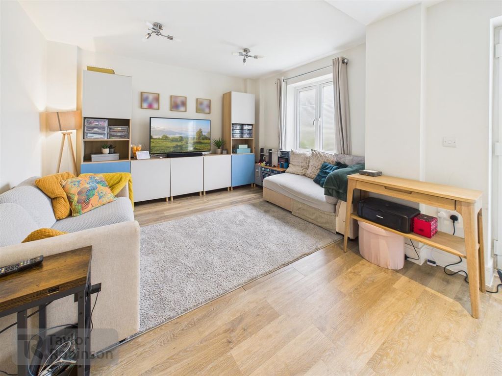 Property photo 3 of 10 Cam02600G0-Pr0584-Still007.Jpg