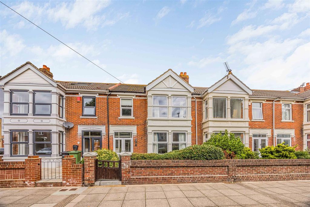 Property photo 1 of 20 125 Kirby Road, Copnor-Small-Porticomarketing-Sold