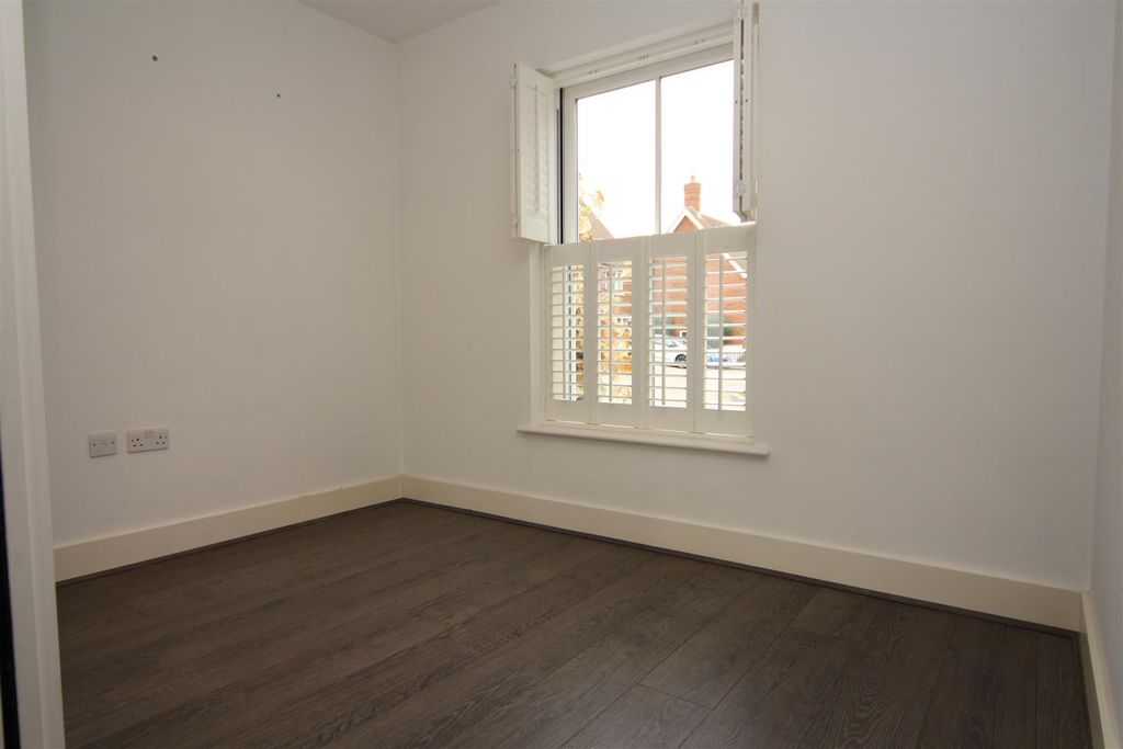 Property photo 3 of 11 564.Jpg
