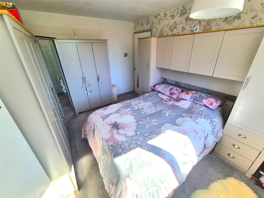 Property photo 3 of 17 Bedroom One