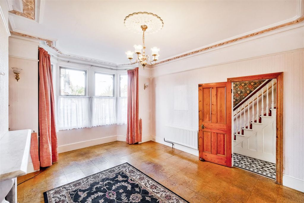 Property photo 3 of 21