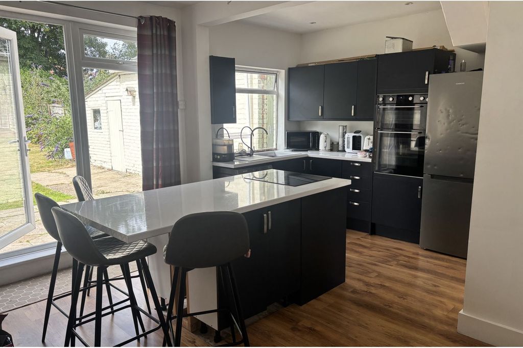 Property photo 2 of 19 Kitchen/Diner