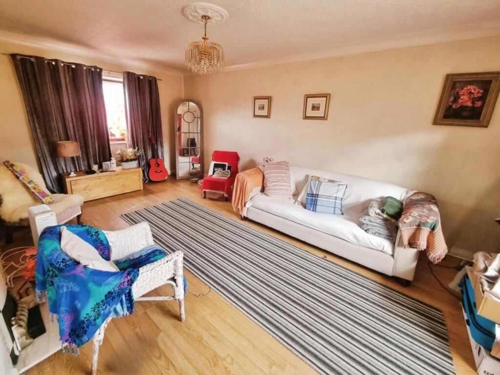 Property photo 3 of 11