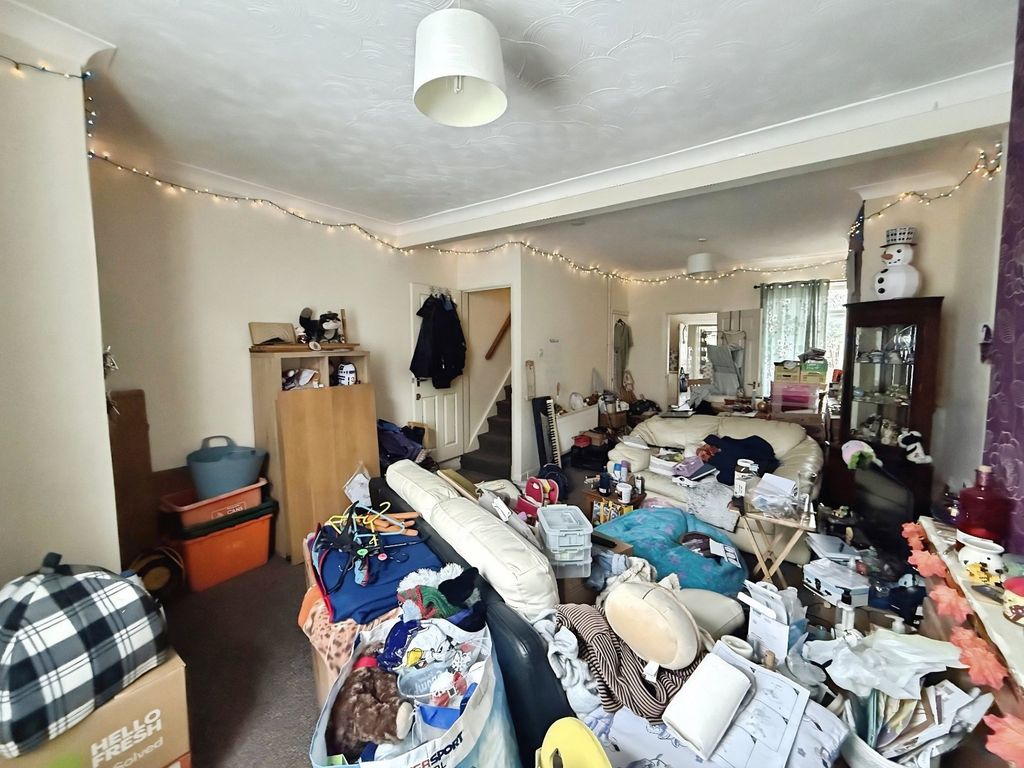 Property photo 3 of 13 Living/Dining Area