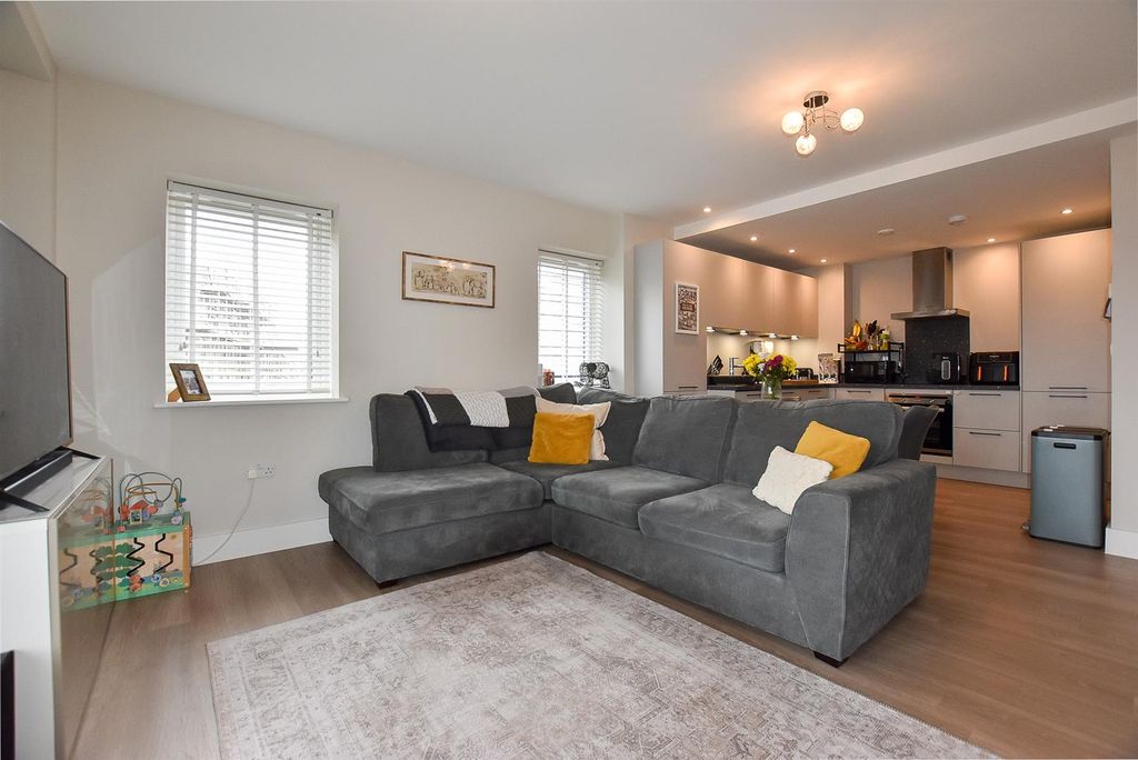 Property photo 2 of 14 Open Plan.Jpg