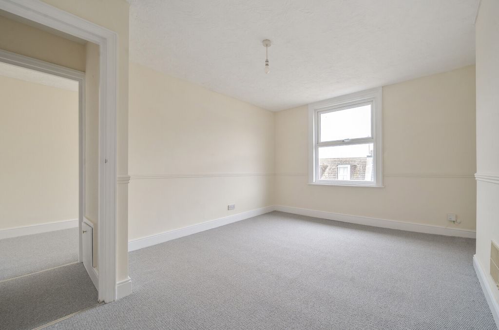 Property photo 3 of 13 1471876-9-6A20021...
