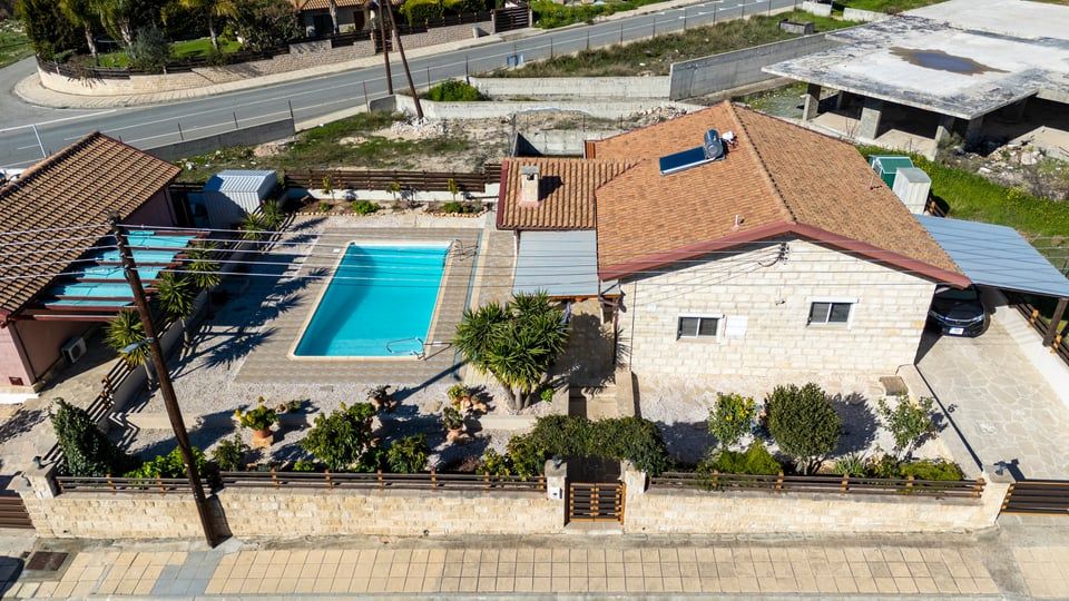 Property photo 3 of 20