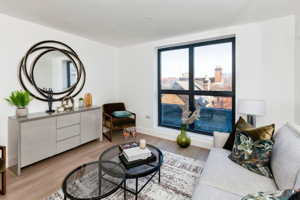 Property photo 3 of 5 9E9d606E-E1F8-Ef1...