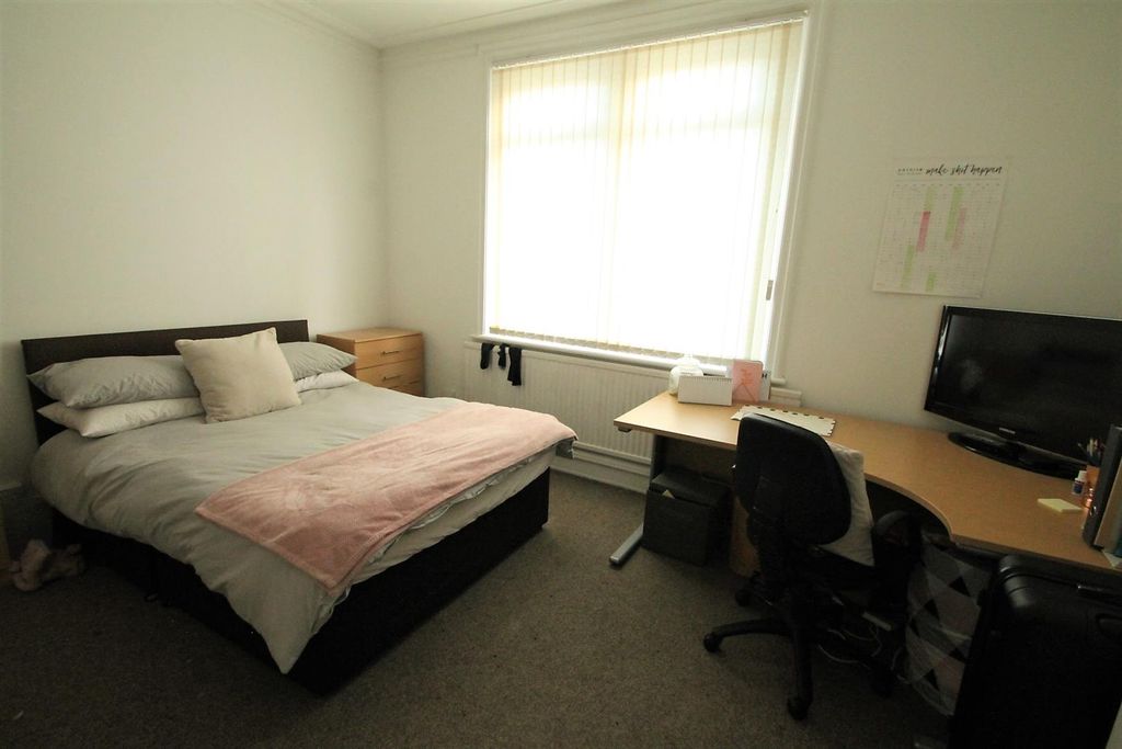 Property photo 3 of 7 2 (2).Jpg
