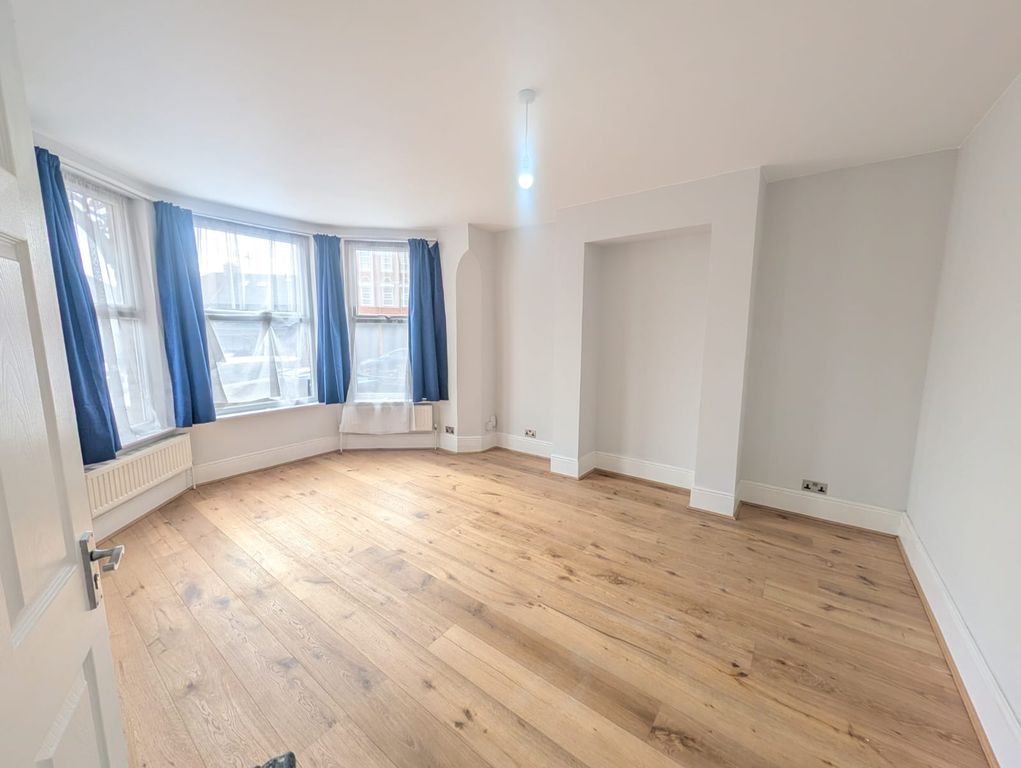 Property photo 3 of 25