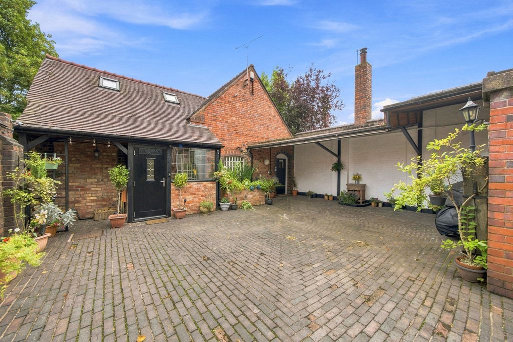 Property photo 3 of 49