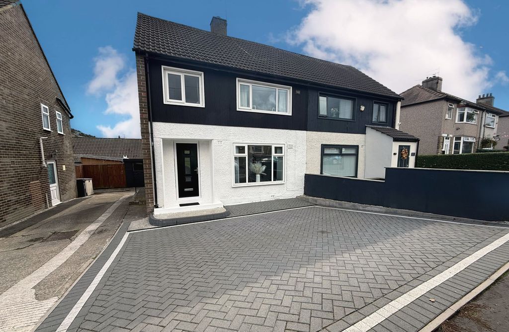 Property photo 1 of 35