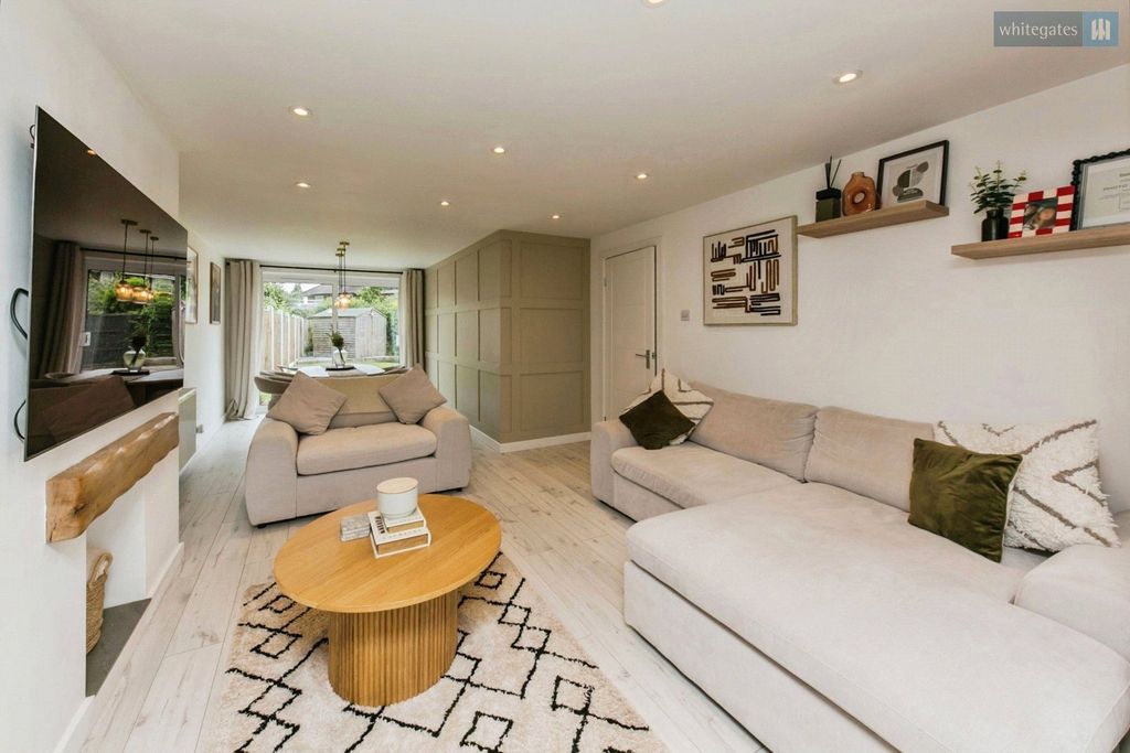 Property photo 3 of 23 Pbox-Img.Jpg