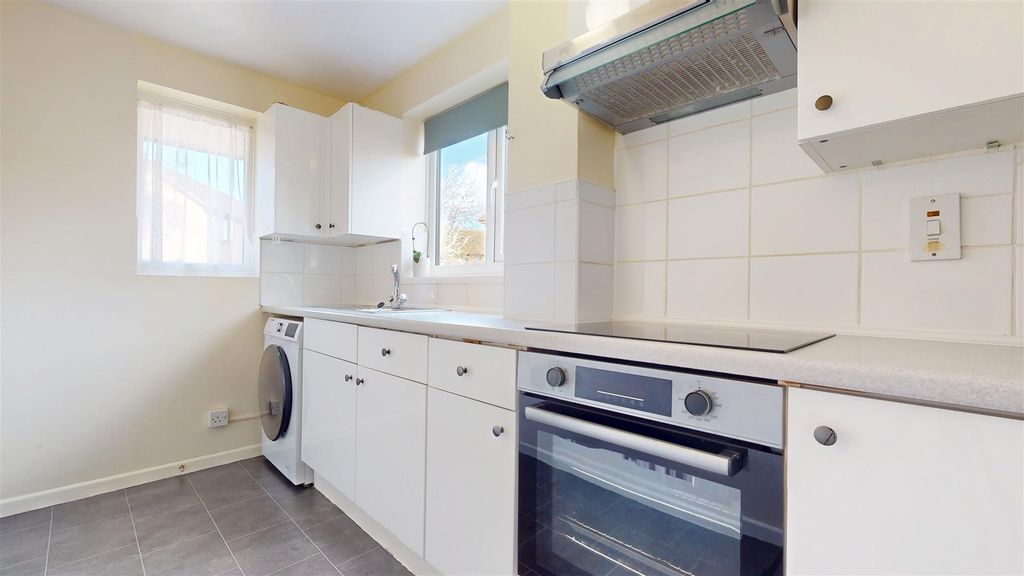 Property photo 3 of 10 03312026_233818.Jpg