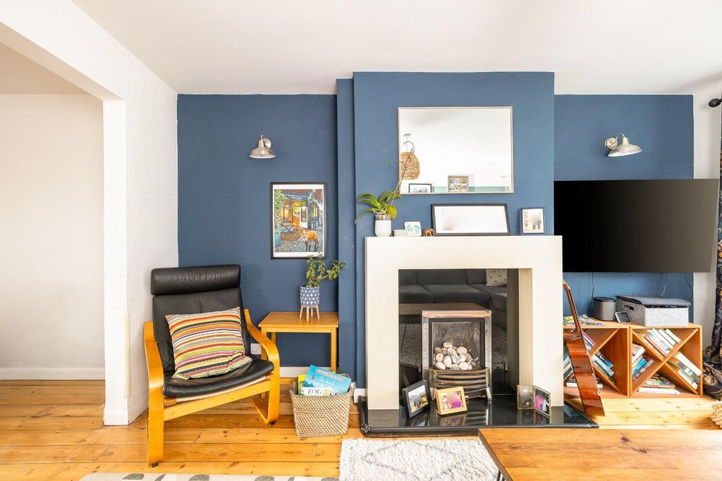 Property photo 3 of 19 Char0196-Hdr.Jpg