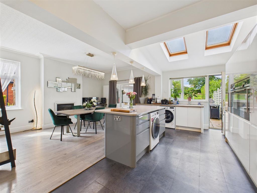 Property photo 2 of 17 Open Plan Living Kitchen