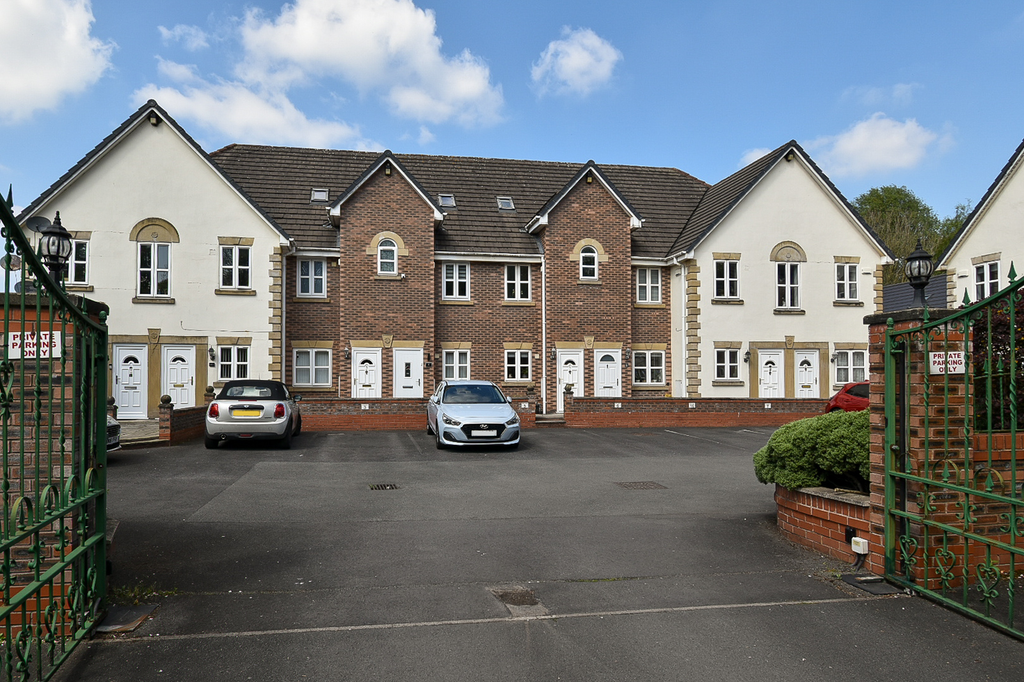 Property photo 1 of 23