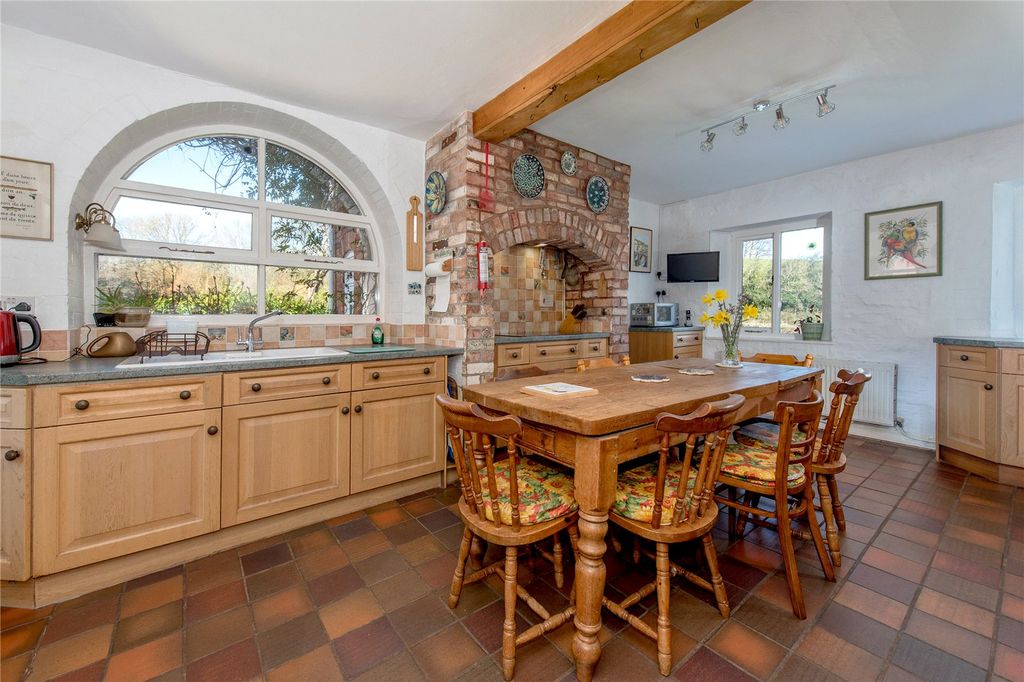 Property photo 3 of 38 Kitchen