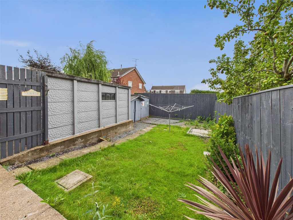 Property photo 2 of 10 Outside