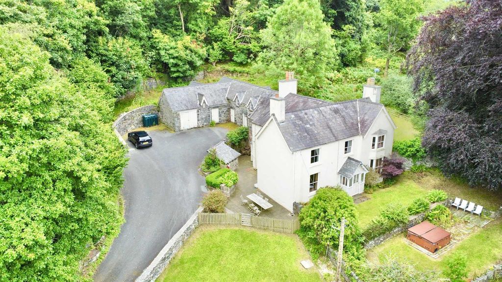 Property photo 1 of 16 02Fb48F0-E8c2-423d-A285-96B76B7Abb57.Jpg