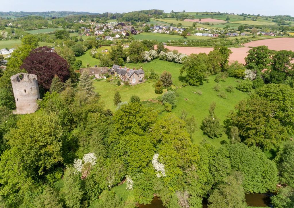 Property photo 2 of 41