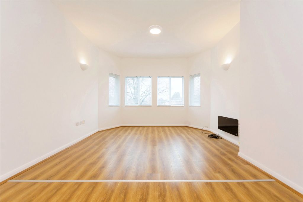 Property photo 3 of 17 Picture No. 03