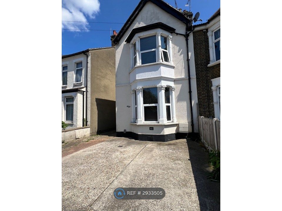 Property photo 3 of 35