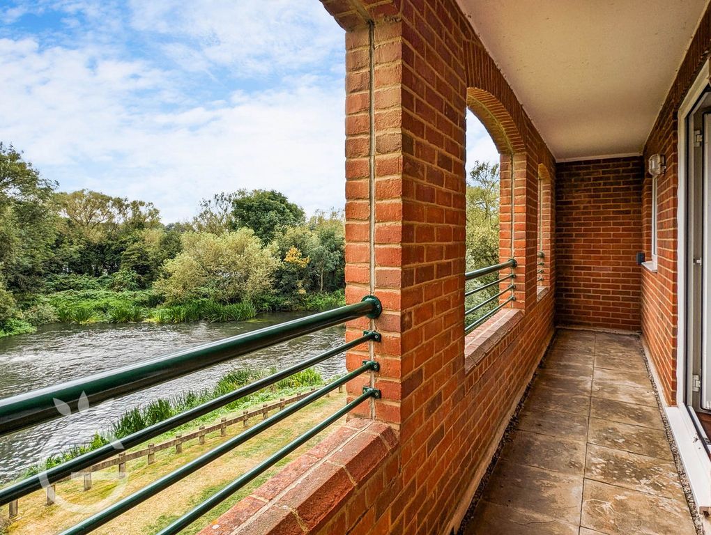 Property photo 3 of 22