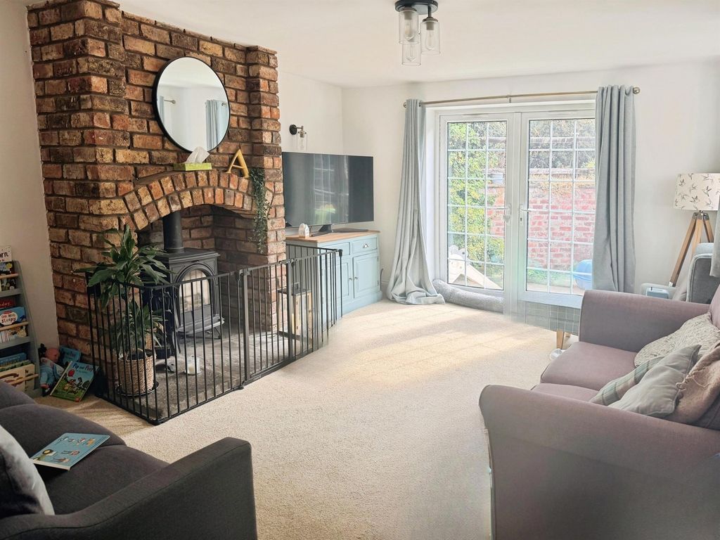 Property photo 2 of 12