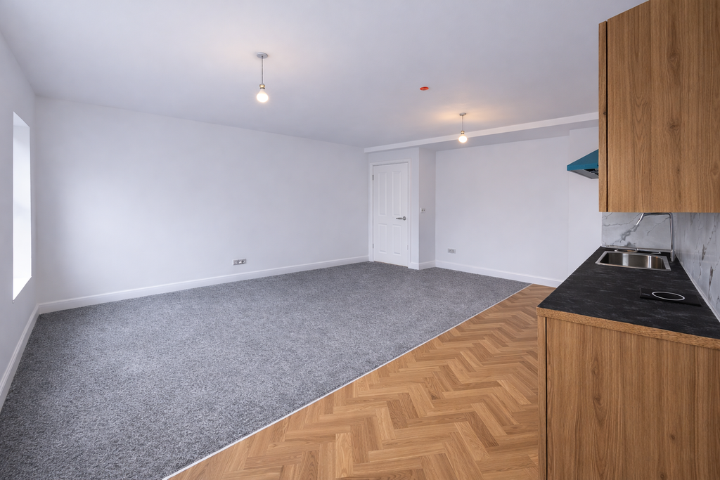 Property photo 1 of 4 Kitchen