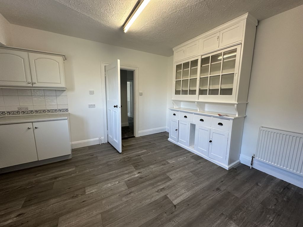 Property photo 3 of 12 Img_2183