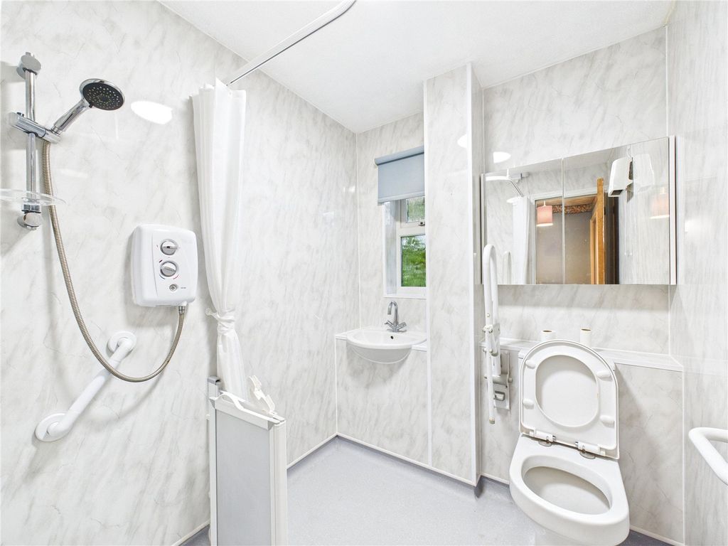 Property photo 3 of 6 Picture 3