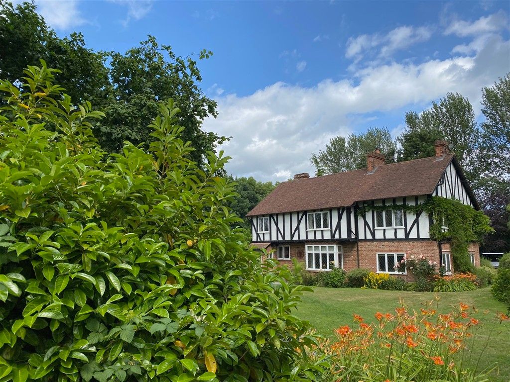 Property photo 3 of 22 Front Fma