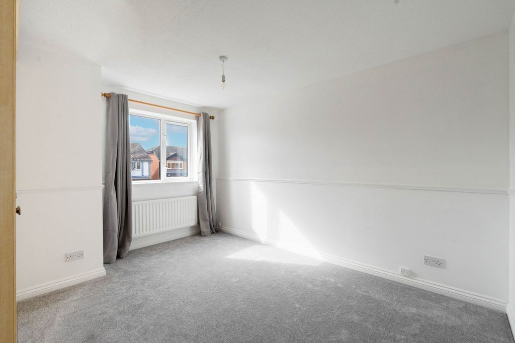 Property photo 3 of 20