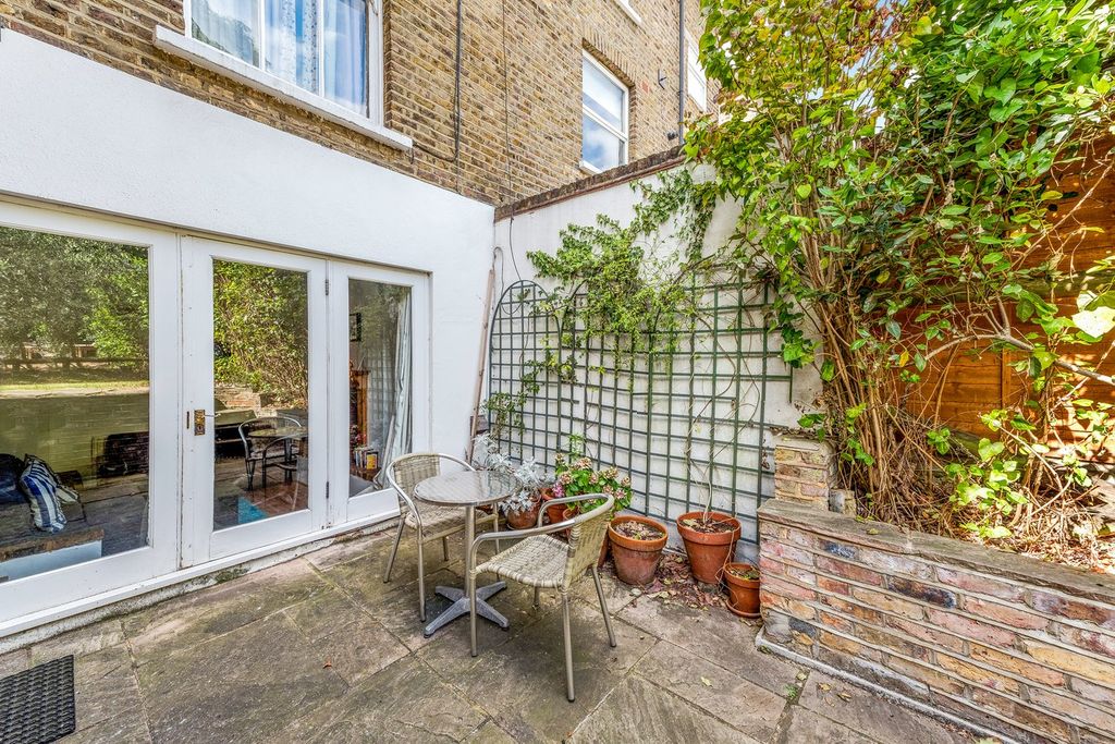 Property photo 2 of 6