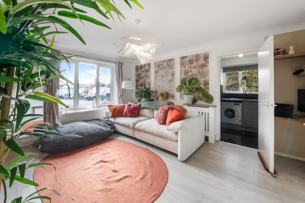 Property photo 2 of 9 4609333