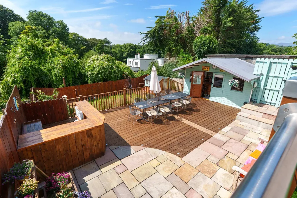 Property photo 2 of 38