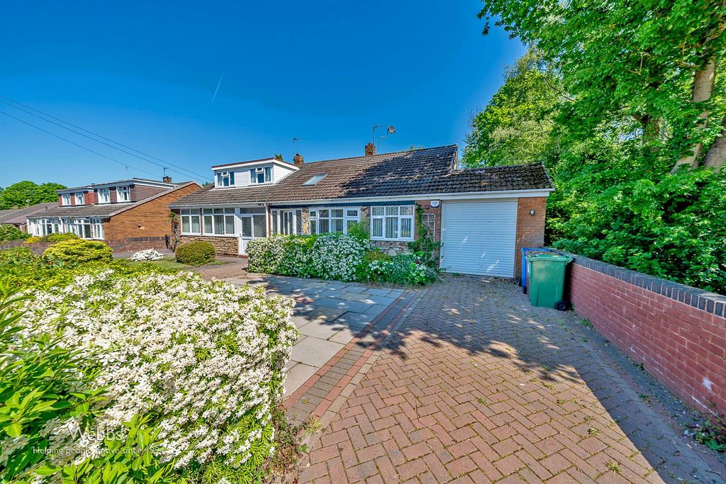 Property photo 1 of 28 Â© Webbs Estate Agents Â© (58 Of 63).Jpg