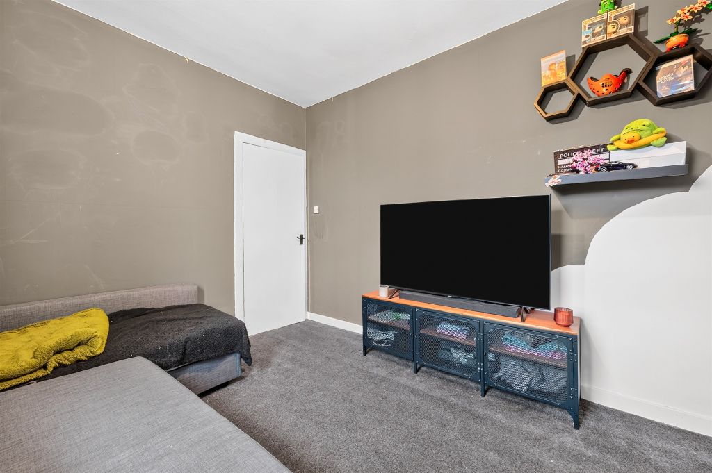 Property photo 3 of 4